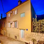 Babic Apartman Komiza