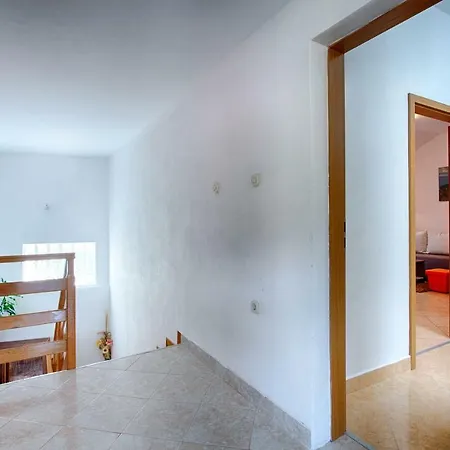 Babic Apartment Komiza